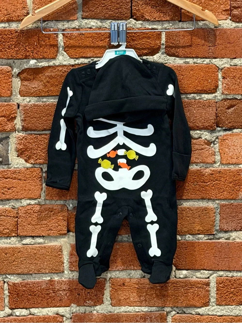 🖤🧡 NWT Carter’s Baby Skeleton Sleeper w/ Hat - Halloween - 3 Months 🧡🖤